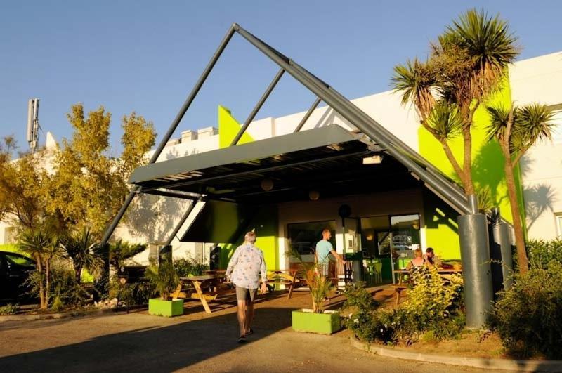 Lemon Hotel Romans Bourg-de-Peage Ngoại thất bức ảnh
